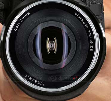 Carl Zeiss: Obiettivo DISTAGON T da 18 mm/F3,5 per Canon EOS