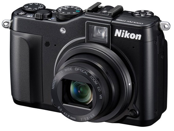 Nikon presenta la nuova P7000