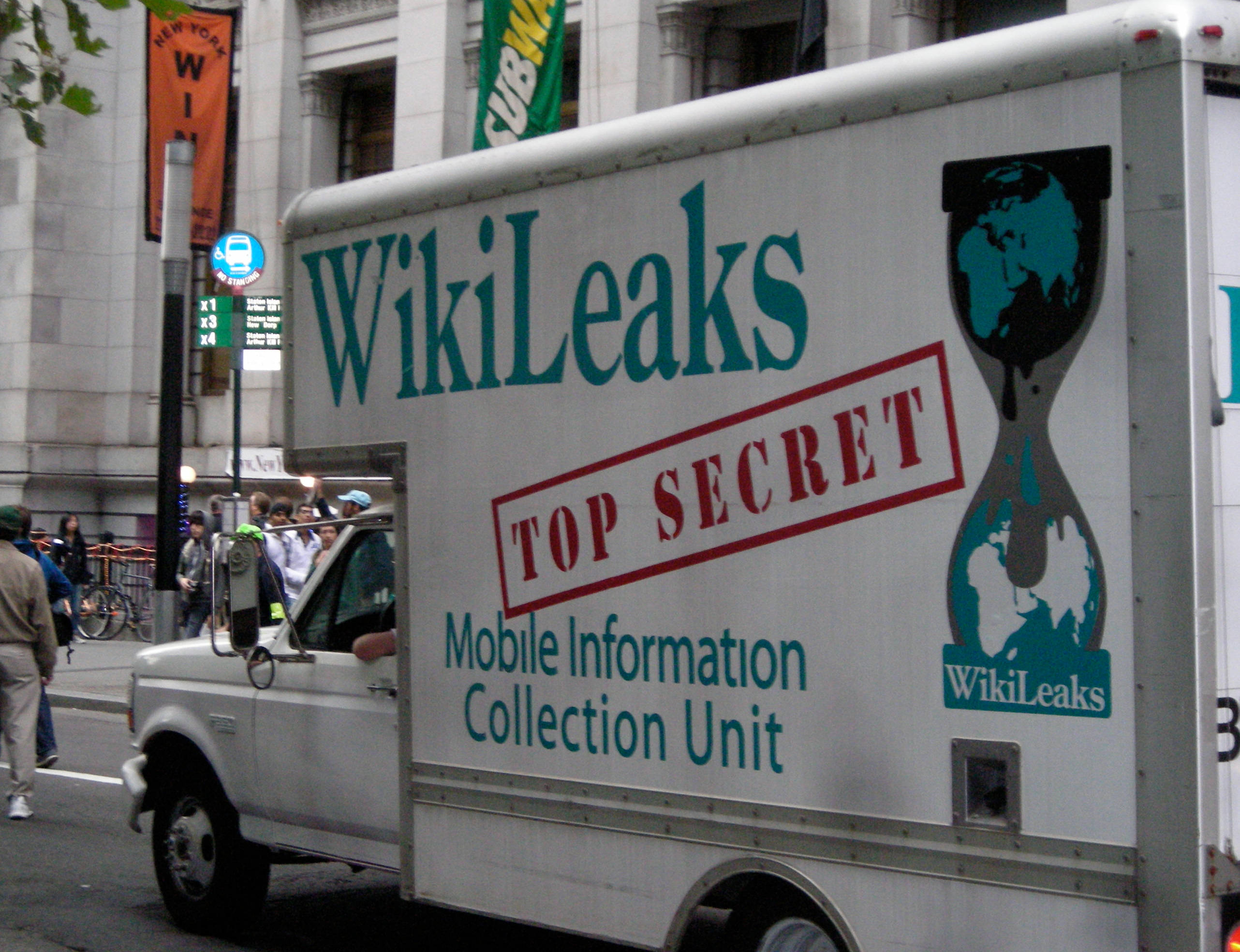 Wikileaks, Julian Assange Arrestato a Londra